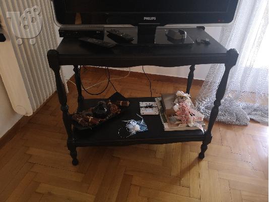 Πωλούνται έπιπλα